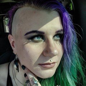 Meet your Posher, Emalee